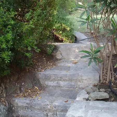 Eden De La Presqu'ile
